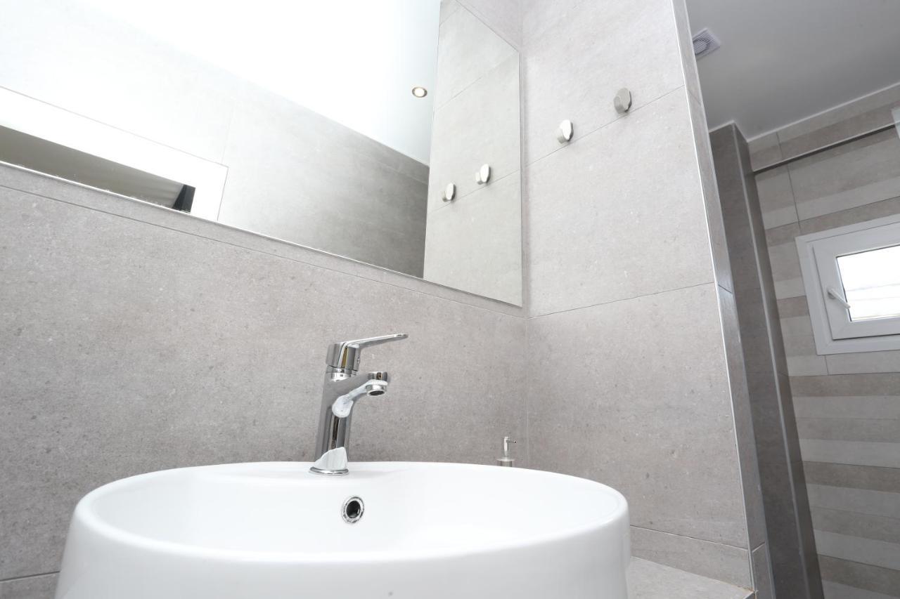Downtown Seaside Suites Thessaloniki Exterior photo